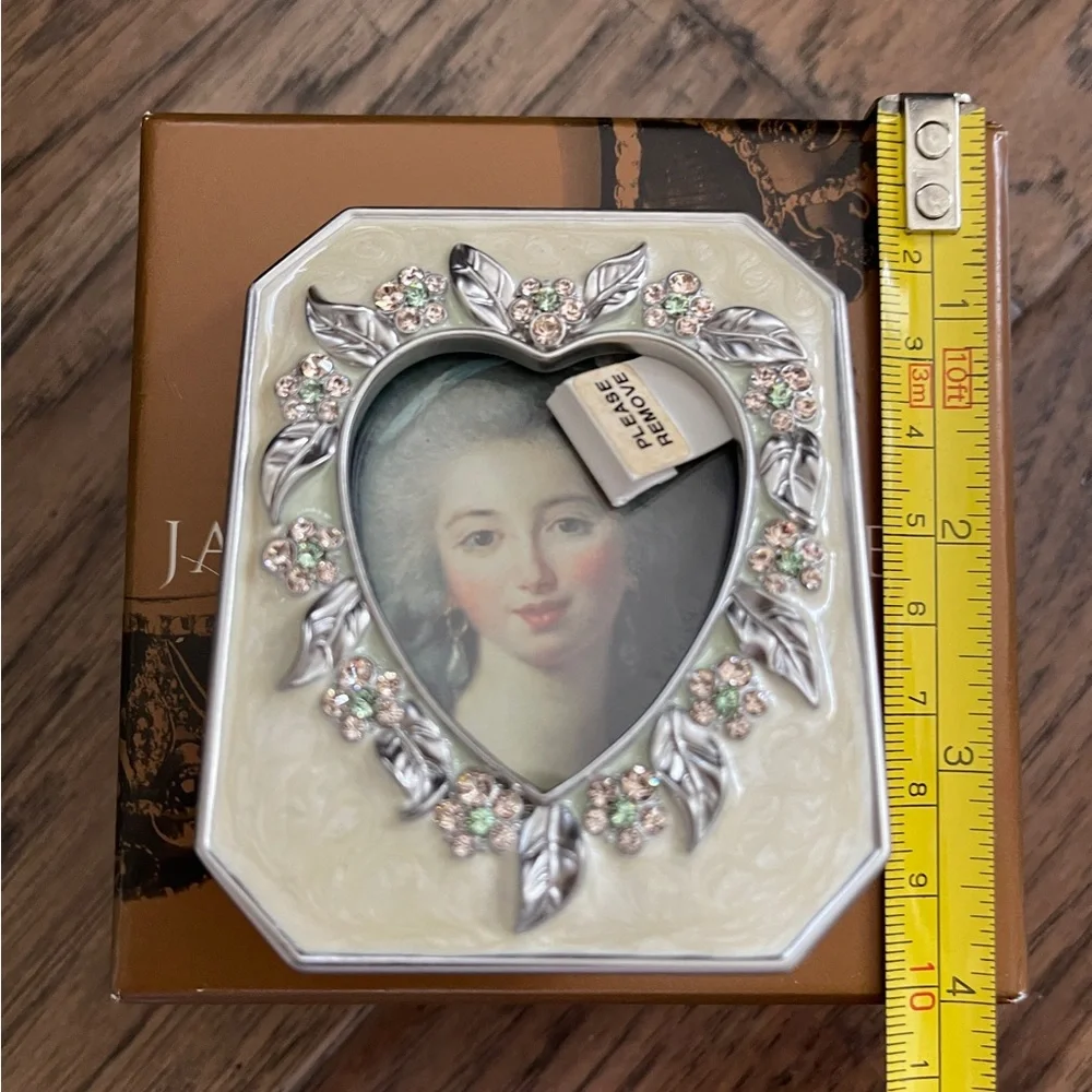 JAY STRONGWATER Duchess Heart Frame Cammy Crystal Pearl pristine condition. - Picture 8 of 13